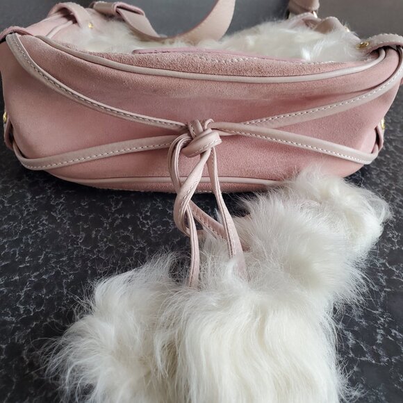 Burberry ! Furry with pom pom pink shoulder bag - Picture 4 of 17